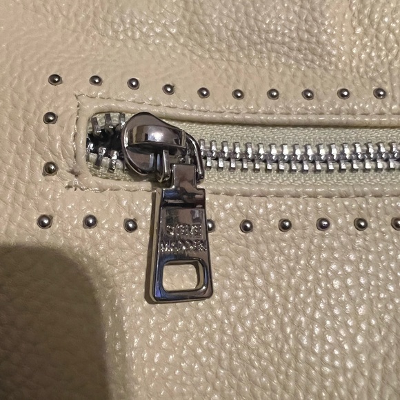 Steve Madden Beige Crossbody in Pastel Yellow with Silver Accents - Picture 8 of 15